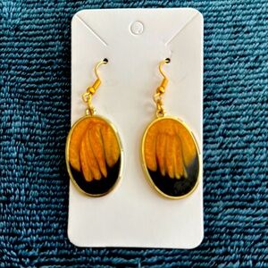Elegant Gold and Black Oval Earrings